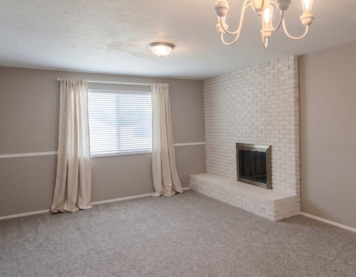 West Jordan House: 8968 Galilee Court/Private Rooms/female roommates
