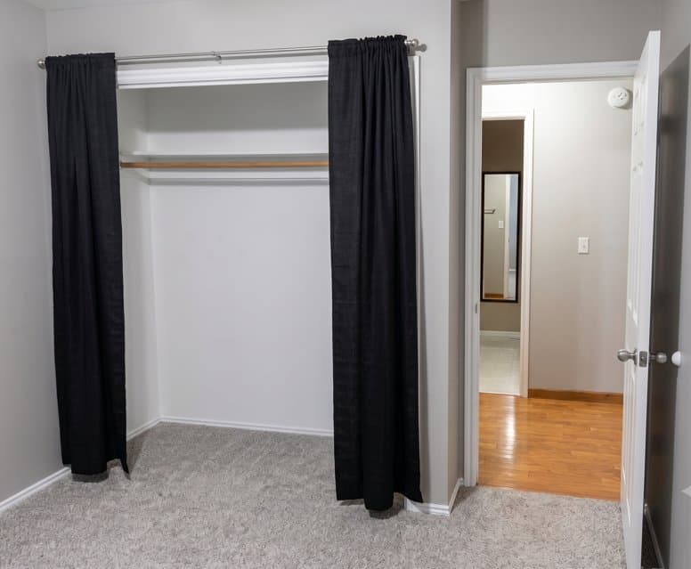 West Jordan House: 8968 Galilee Court/Private Rooms/female roommates