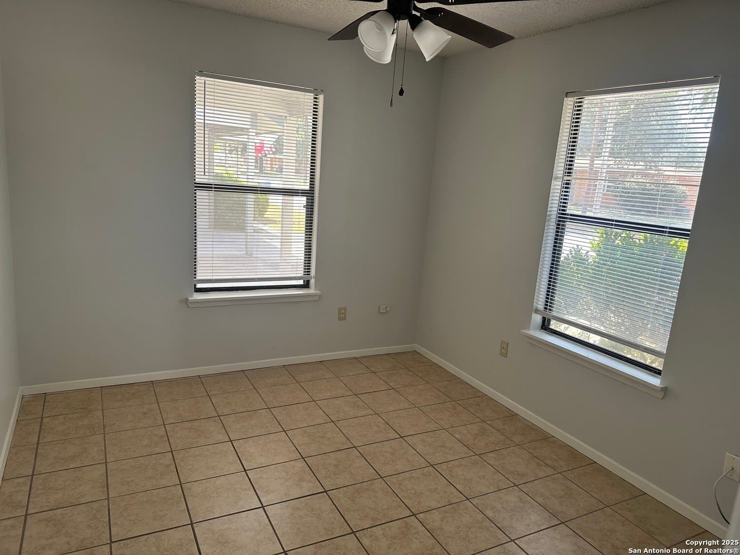Pleasanton House: 401 W Adams