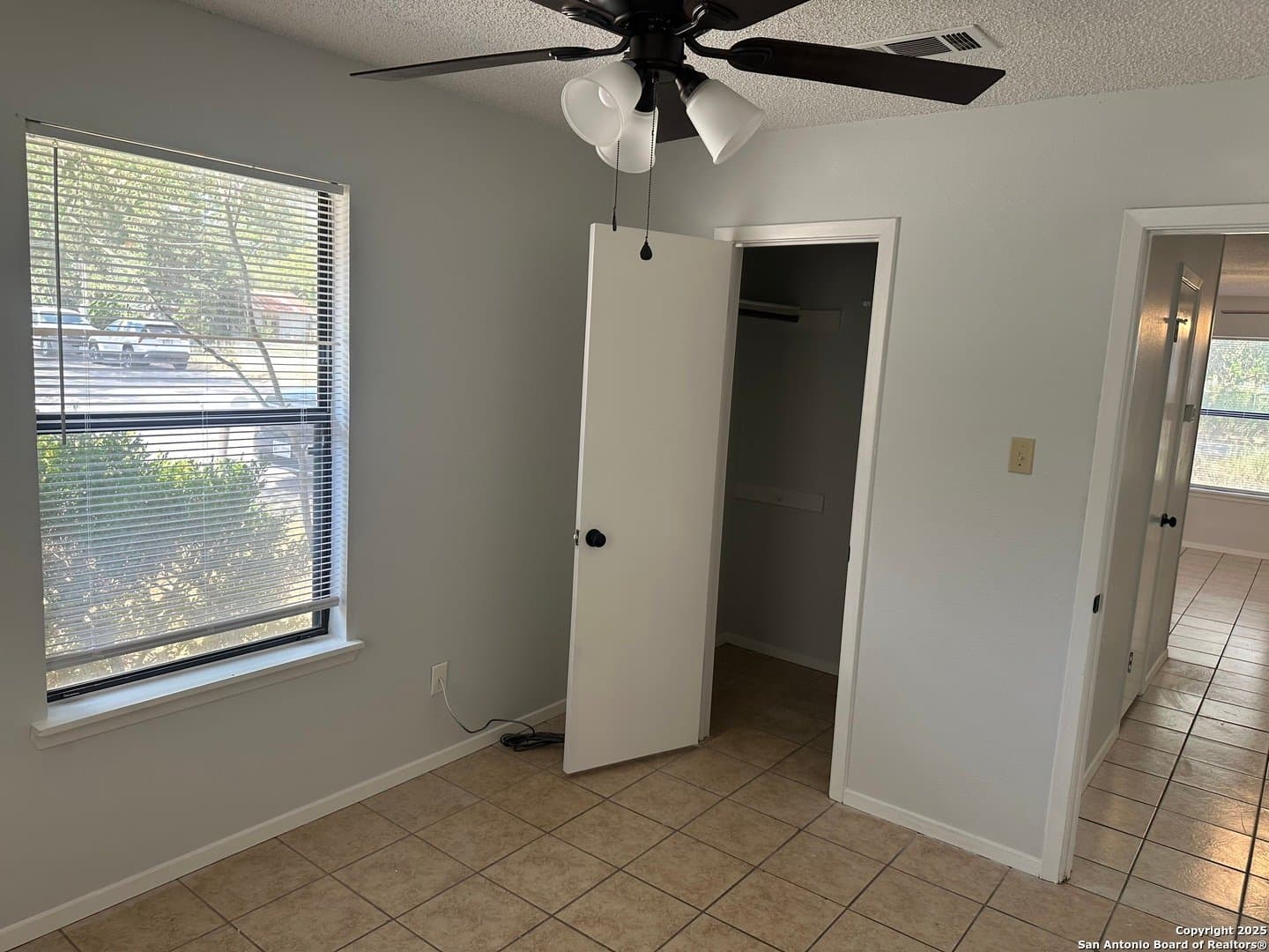 Pleasanton House: 401 W Adams