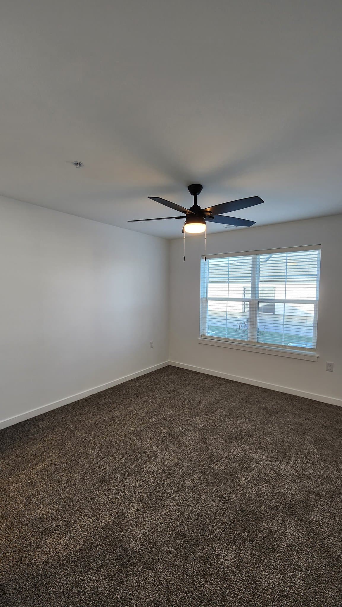 Milton Apartment: 865/851 Arthur Dr.