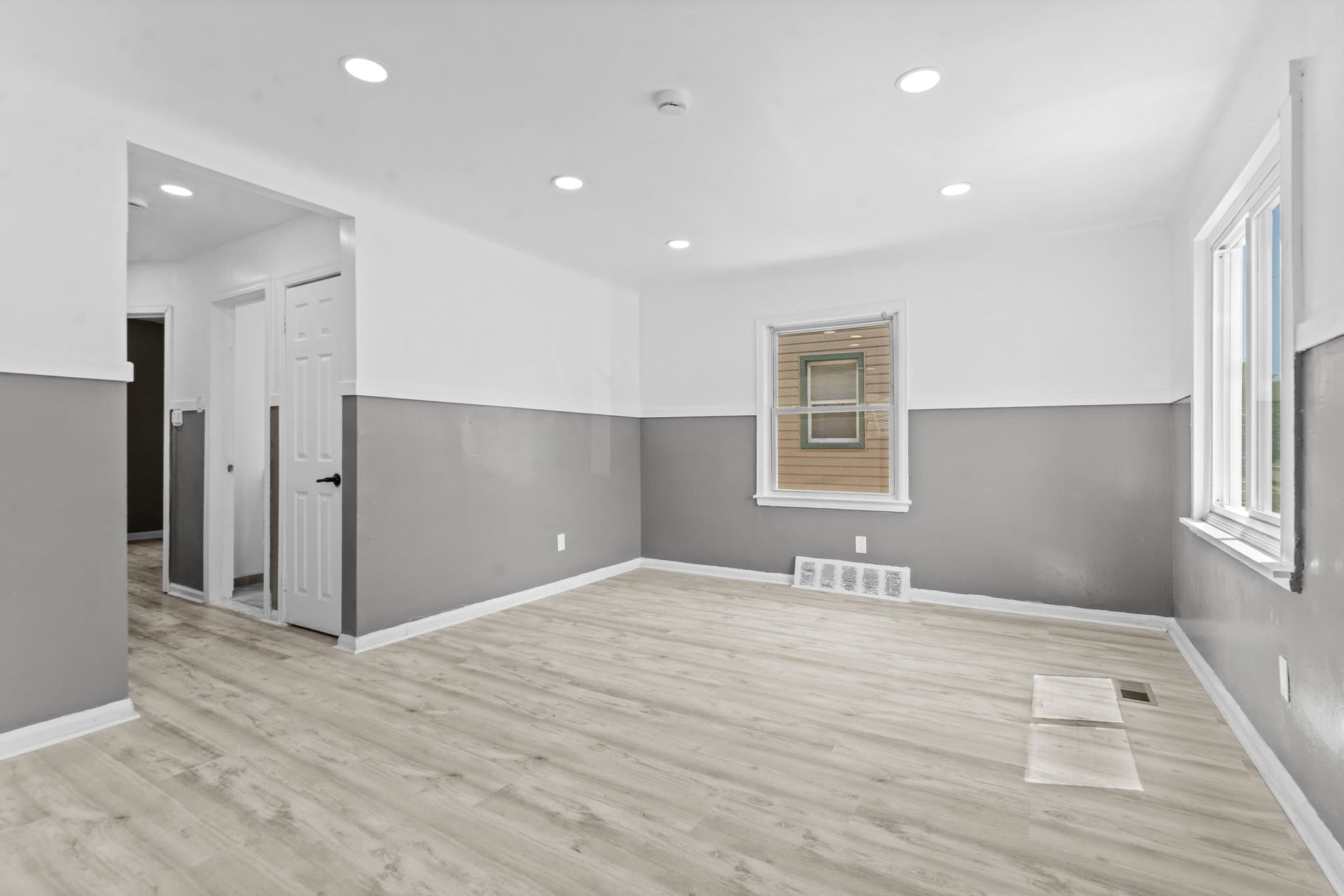 Detroit House: 16039 Fairmount Dr