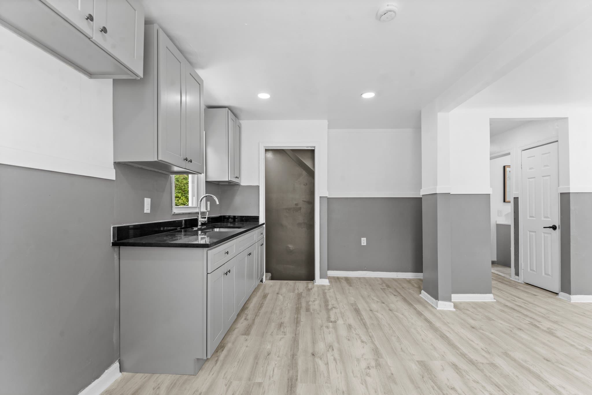 Detroit House: 16039 Fairmount Dr