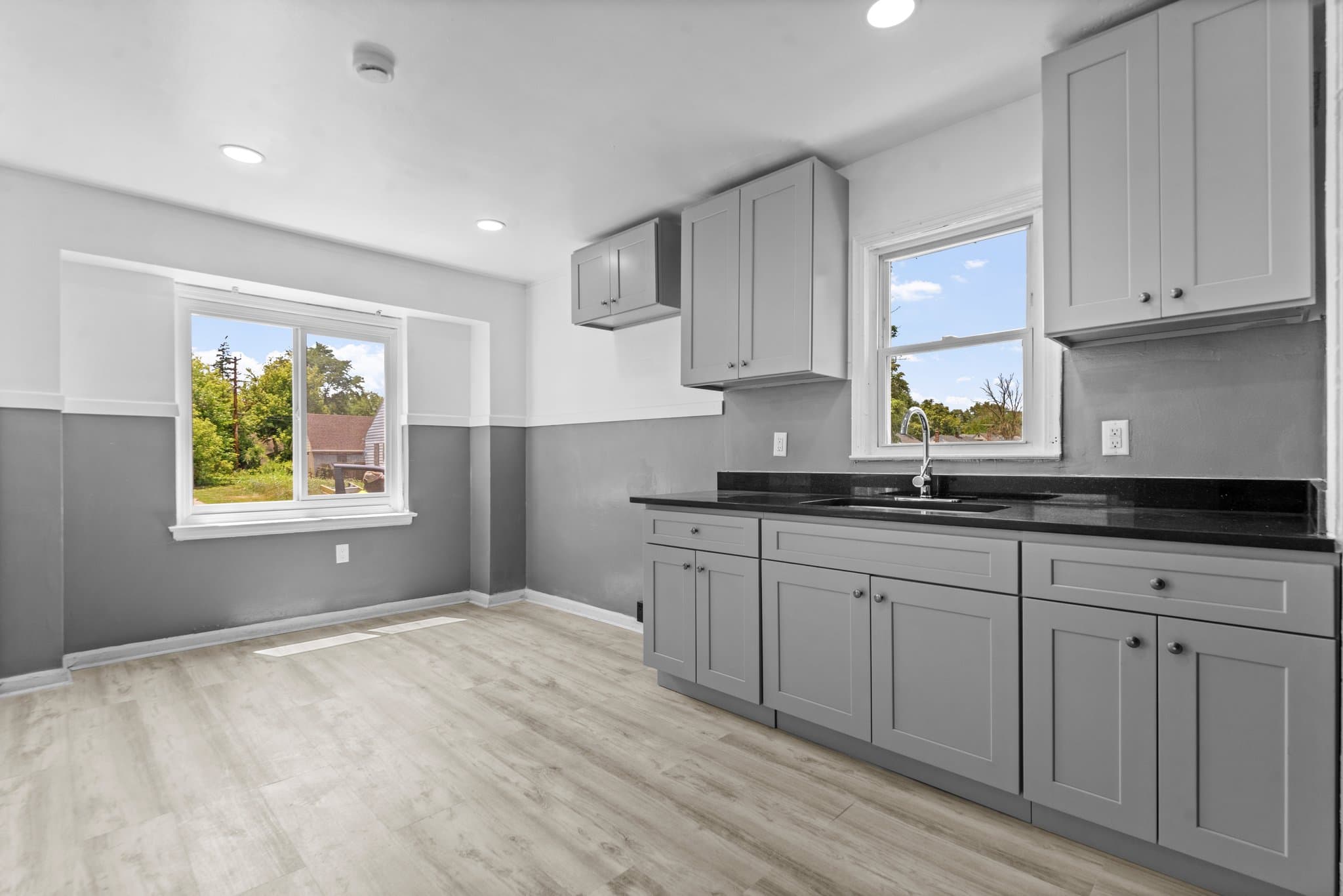 Detroit House: 16039 Fairmount Dr