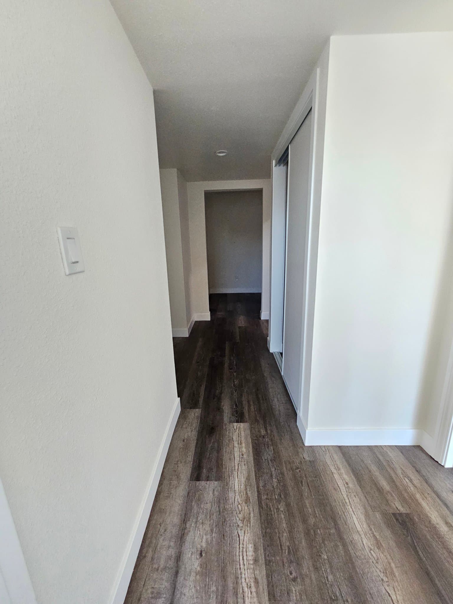 Oakland Single Room: 1515 Center Street Furnished Room