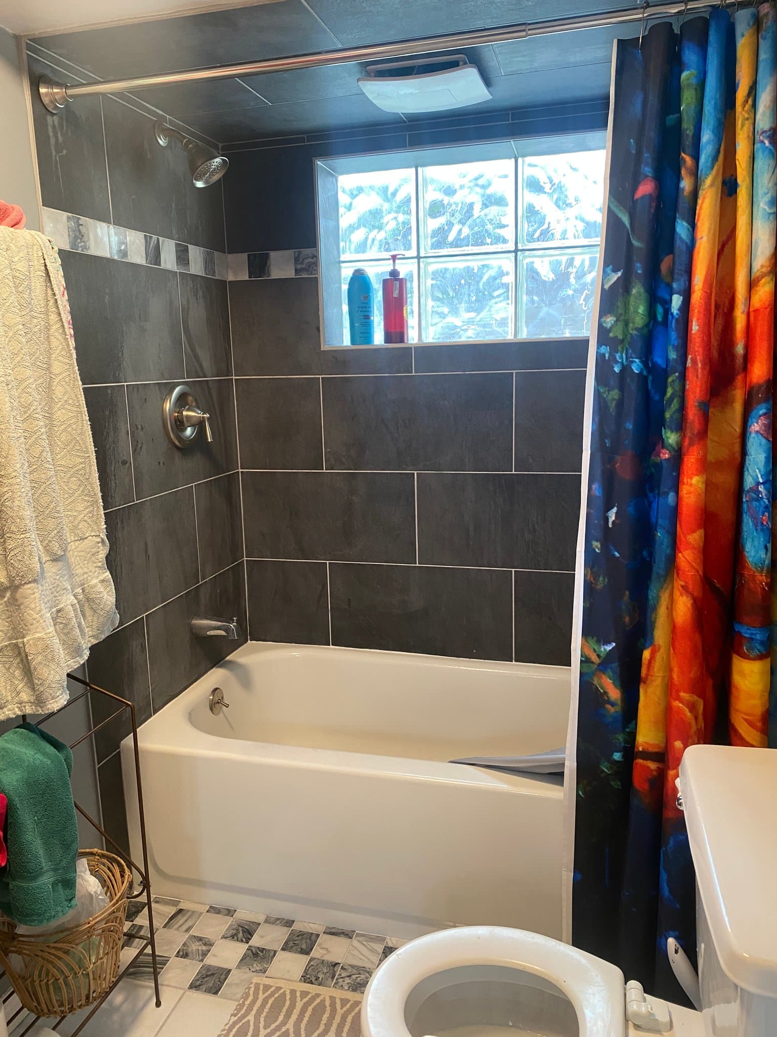 Sandy Single Room: 907 E 7905 S