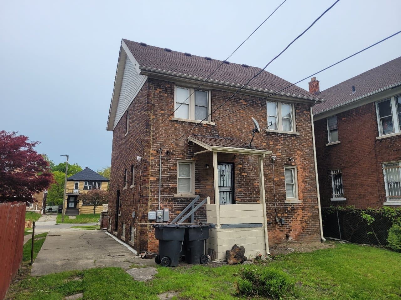 Detroit House: 371 Piper Blvd
