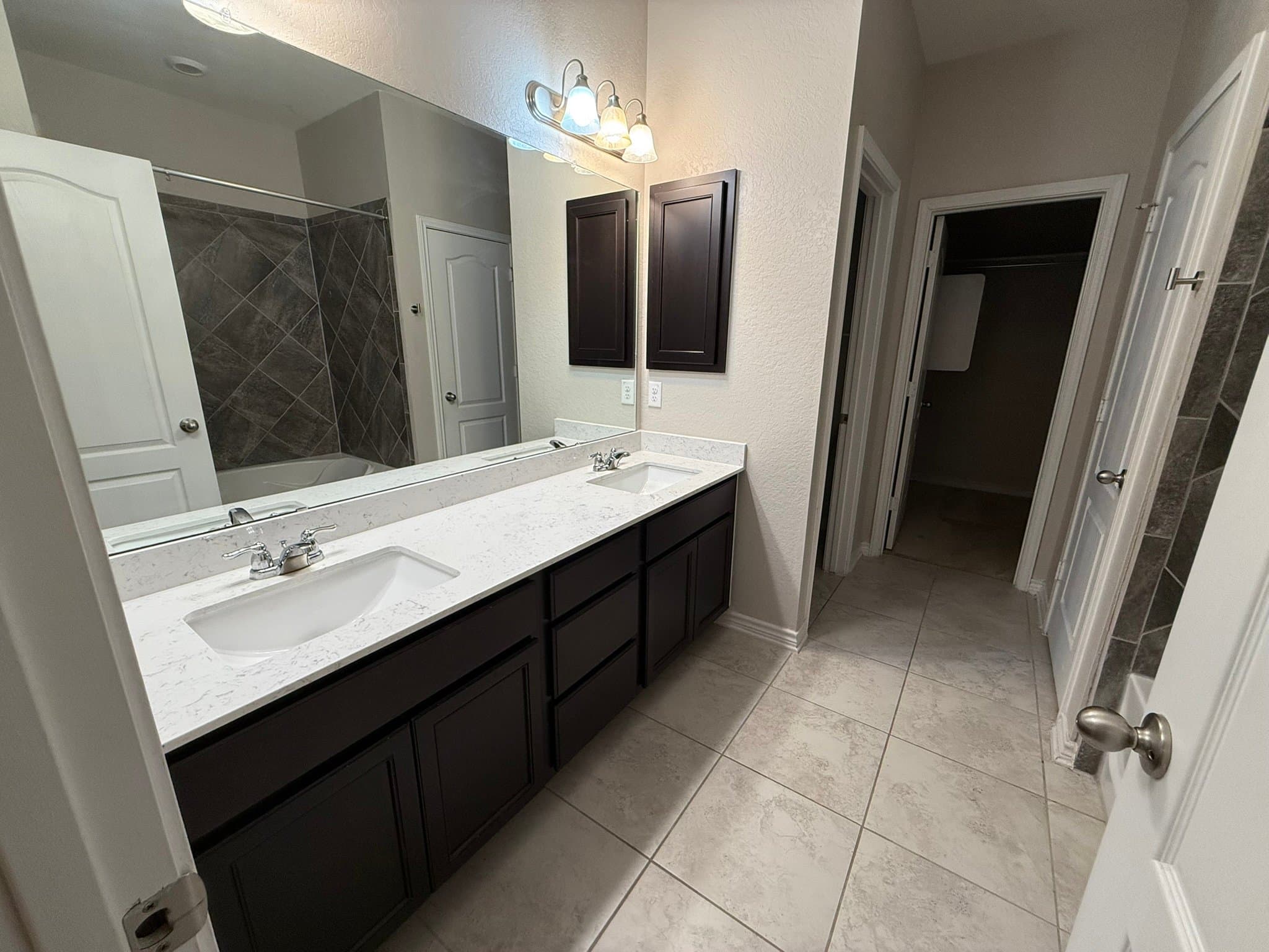 New Braunfels House: 675 Pebble Bend