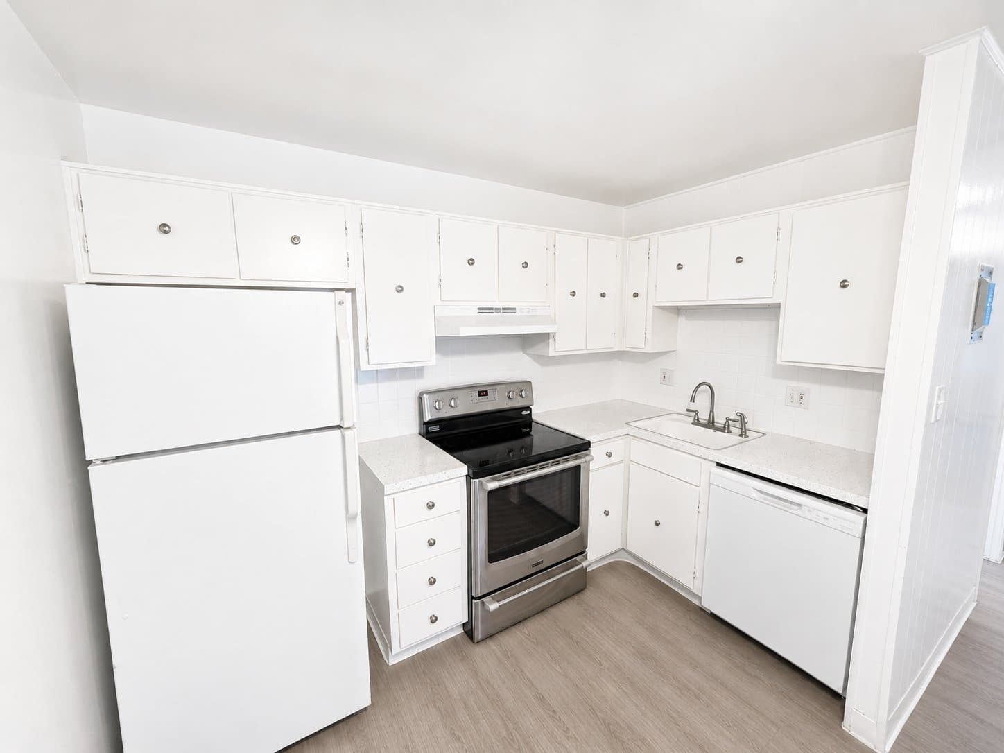 Lakewood Apartment: 1330 Zephyr St.