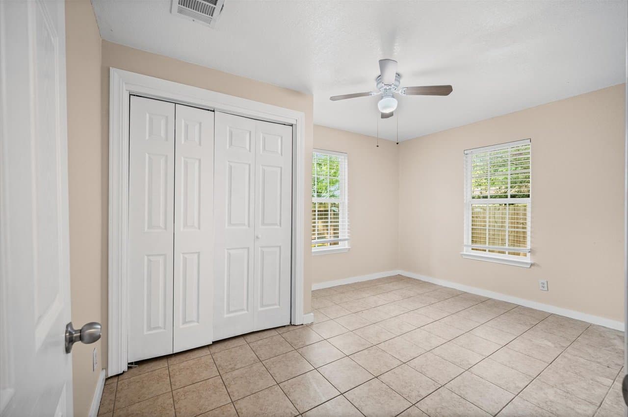 Conroe Apartment: 623 S 1st St