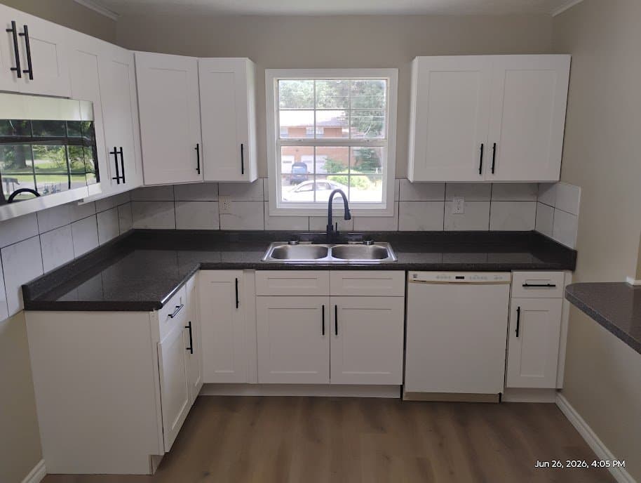 Hawkins House: 389 Wells St