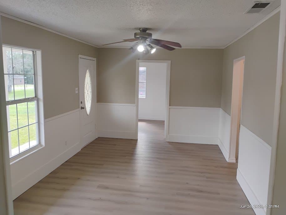 Hawkins House: 389 Wells St