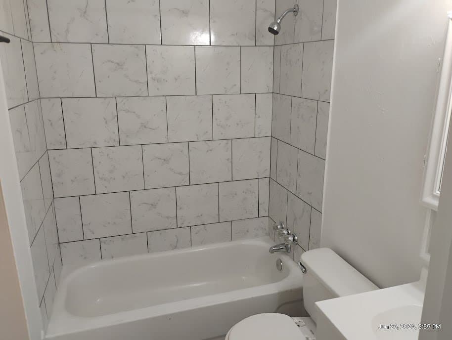 Hawkins House: 389 Wells St