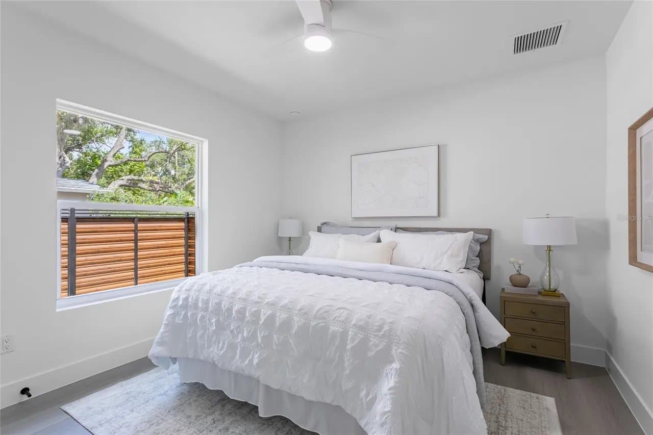 St. Petersburg House: 2327 26th Ave S