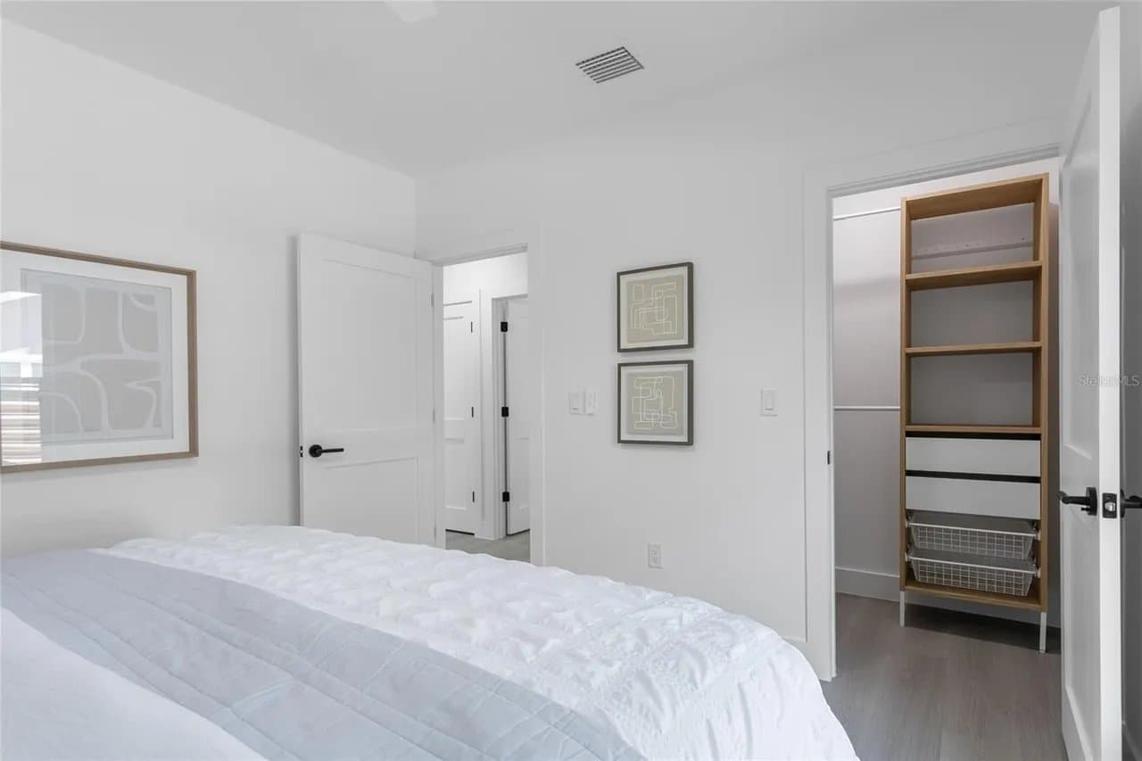 St. Petersburg House: 2327 26th Ave S
