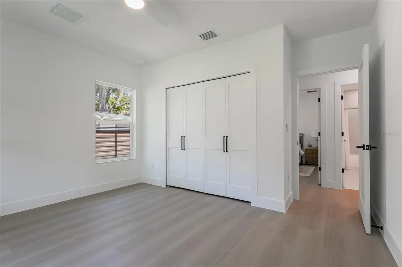 St. Petersburg House: 2327 26th Ave S