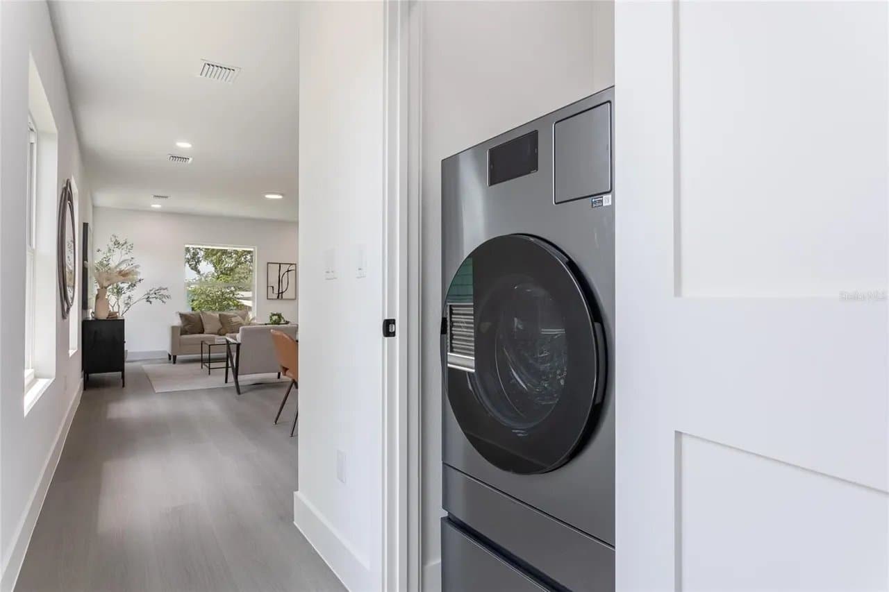 St. Petersburg House: 2327 26th Ave S