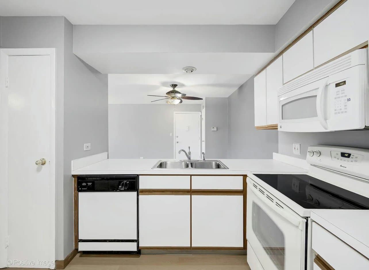 Rolling Meadows Condo: 1906 Plum Grove Rd