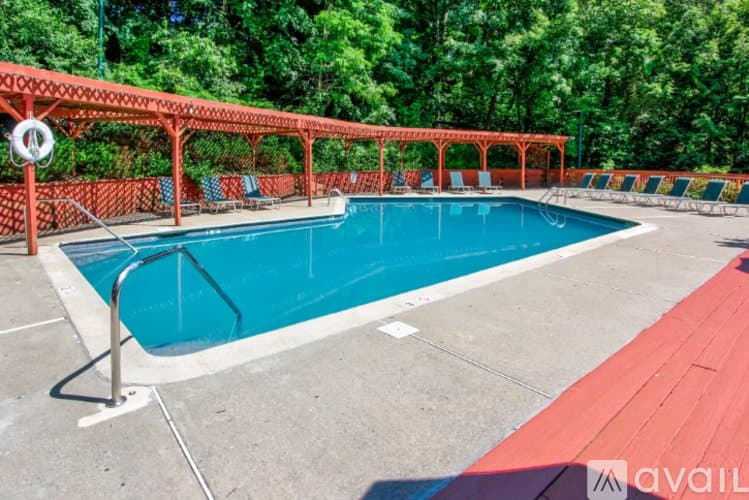 Beacon Falls Townhome: 2 N Main St
