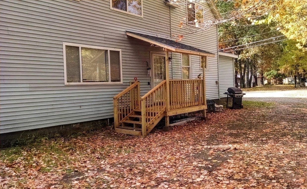 Milford Apartment: 37 County Road