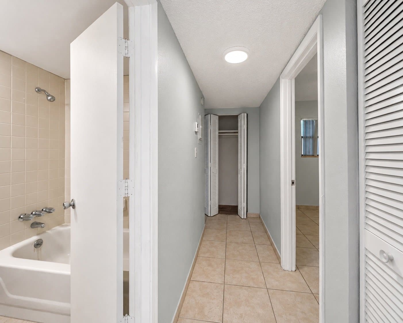 Gainesville Condo: 2811 SW Archer Rd