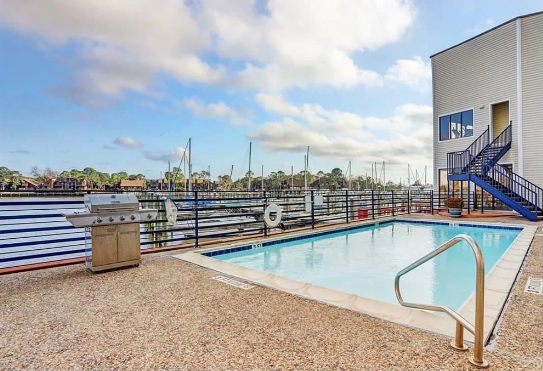 League City Condo: 793 Davis Rd