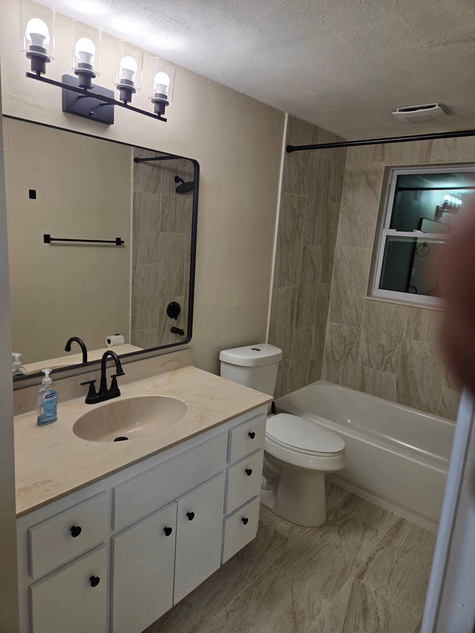 Port Richey House: 11230 Rhonda Ave