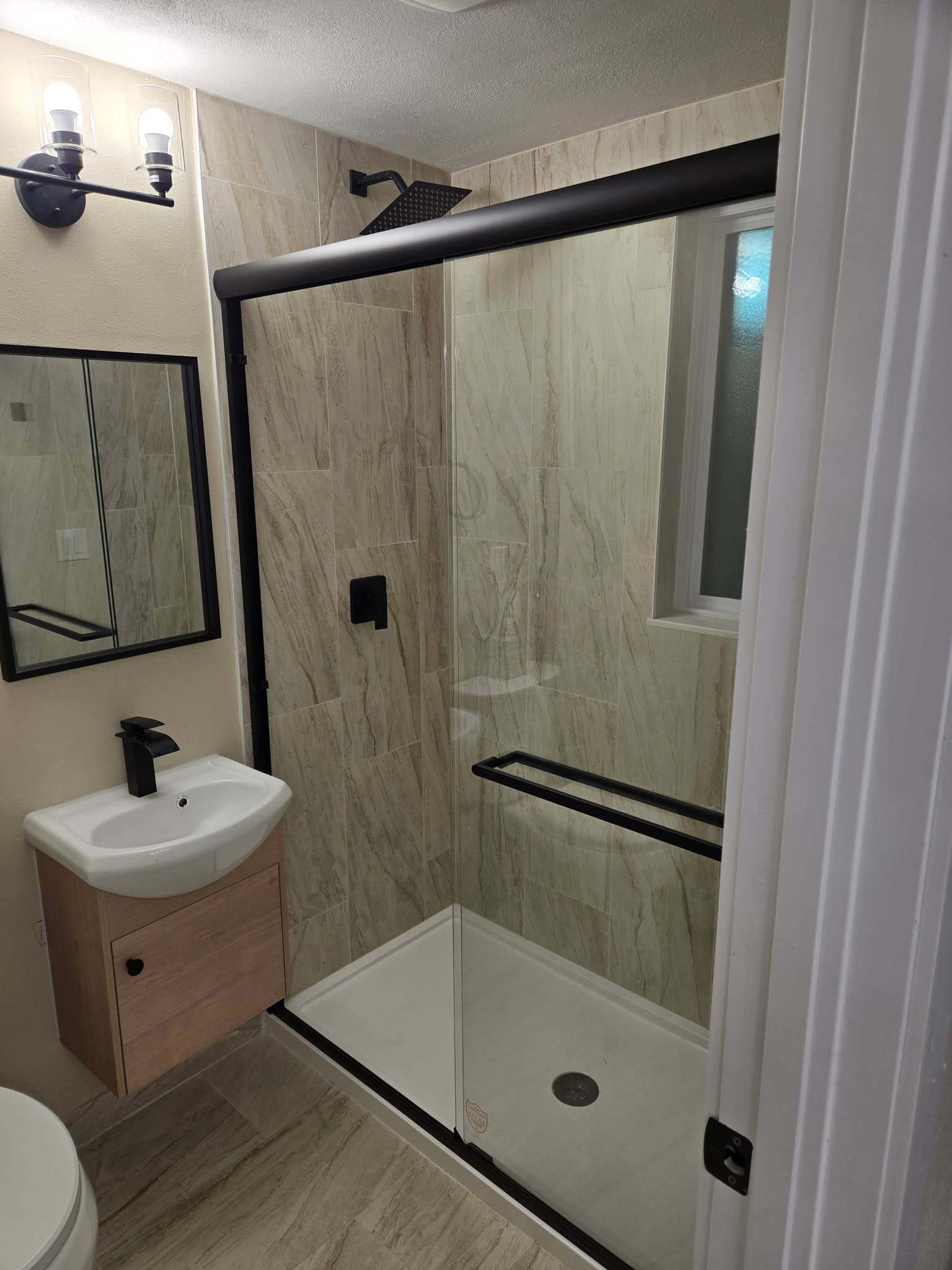 Port Richey House: 11230 Rhonda Ave