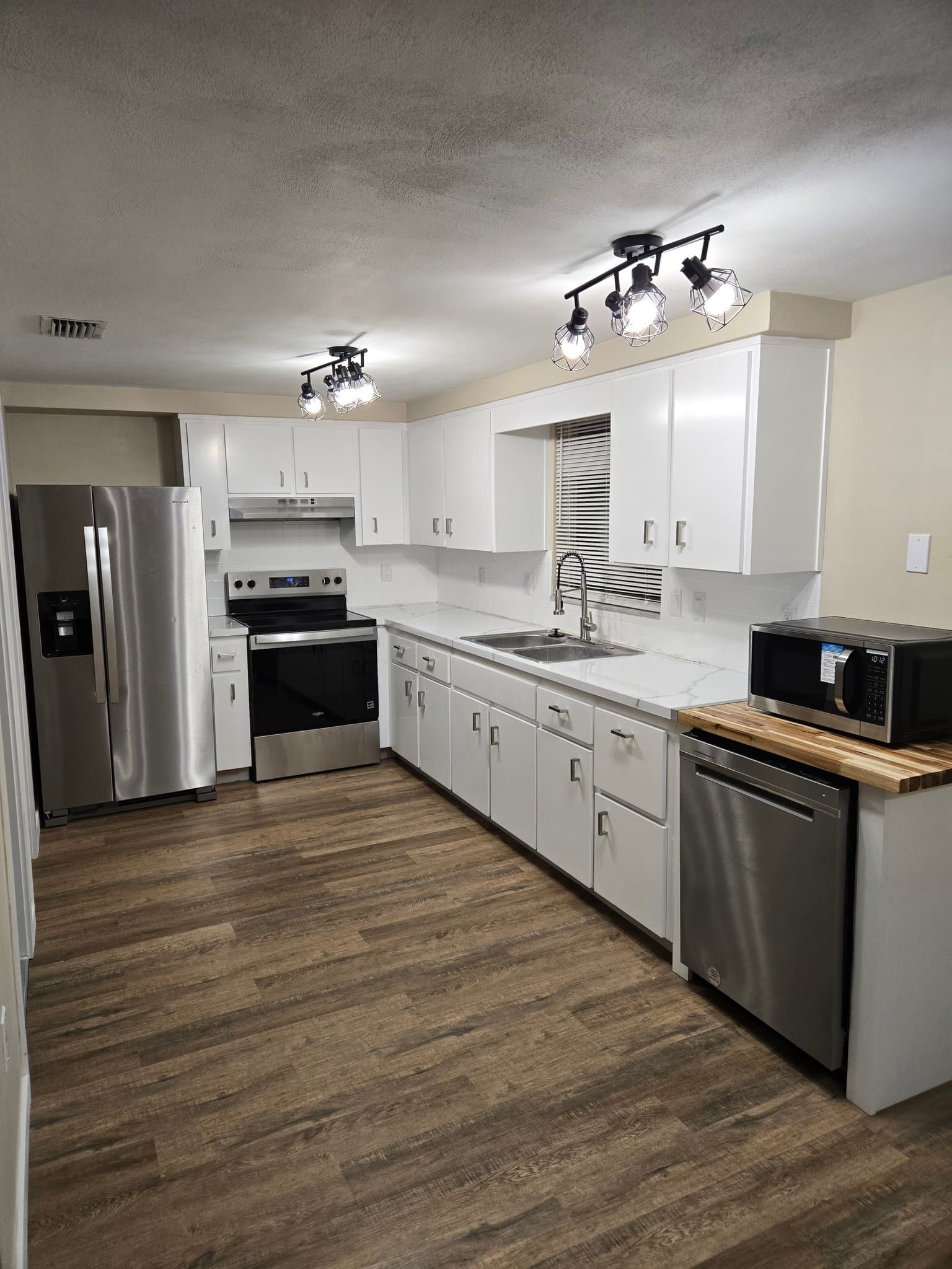 Port Richey House: 11230 Rhonda Ave