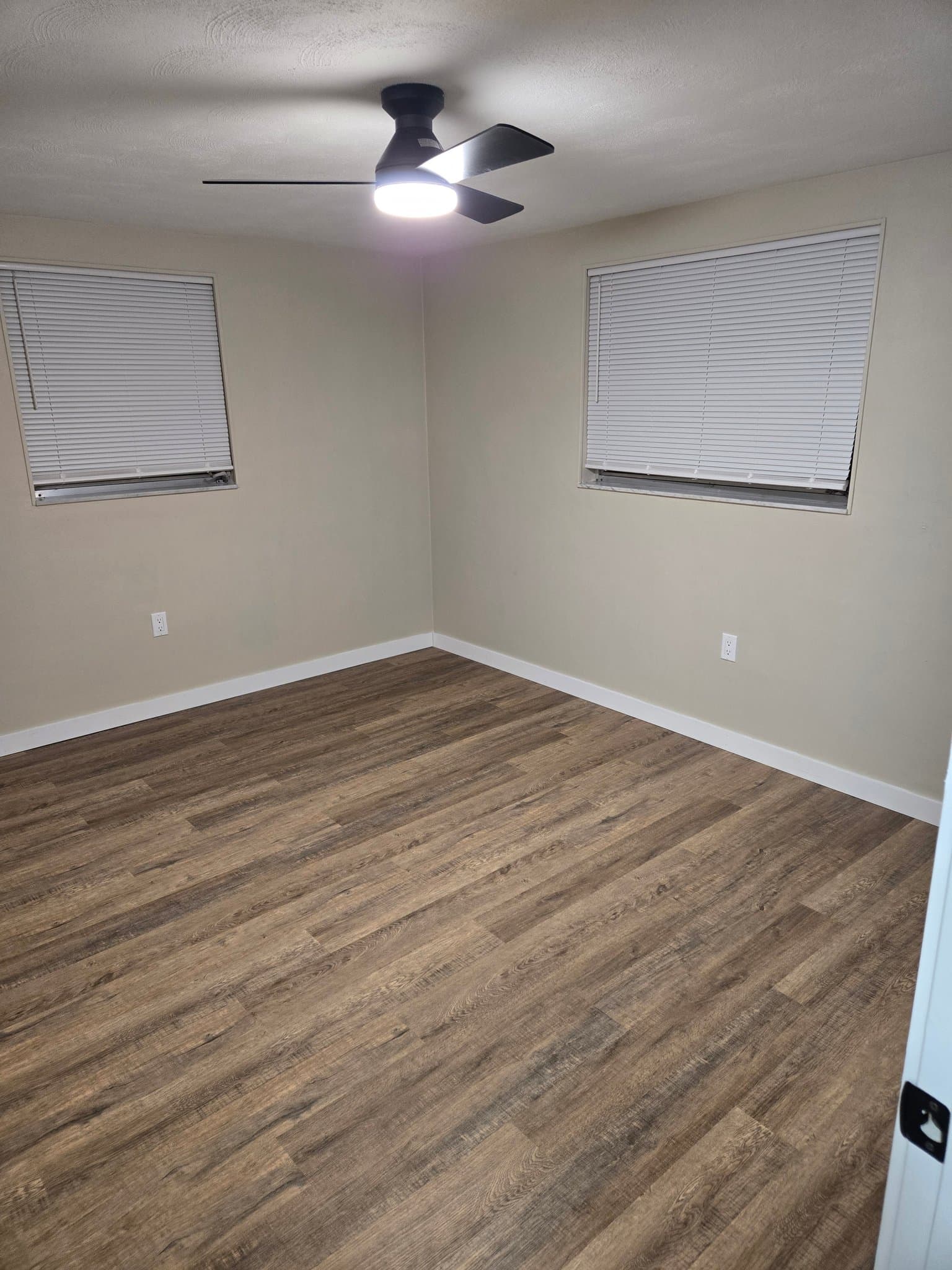 Port Richey House: 11230 Rhonda Ave