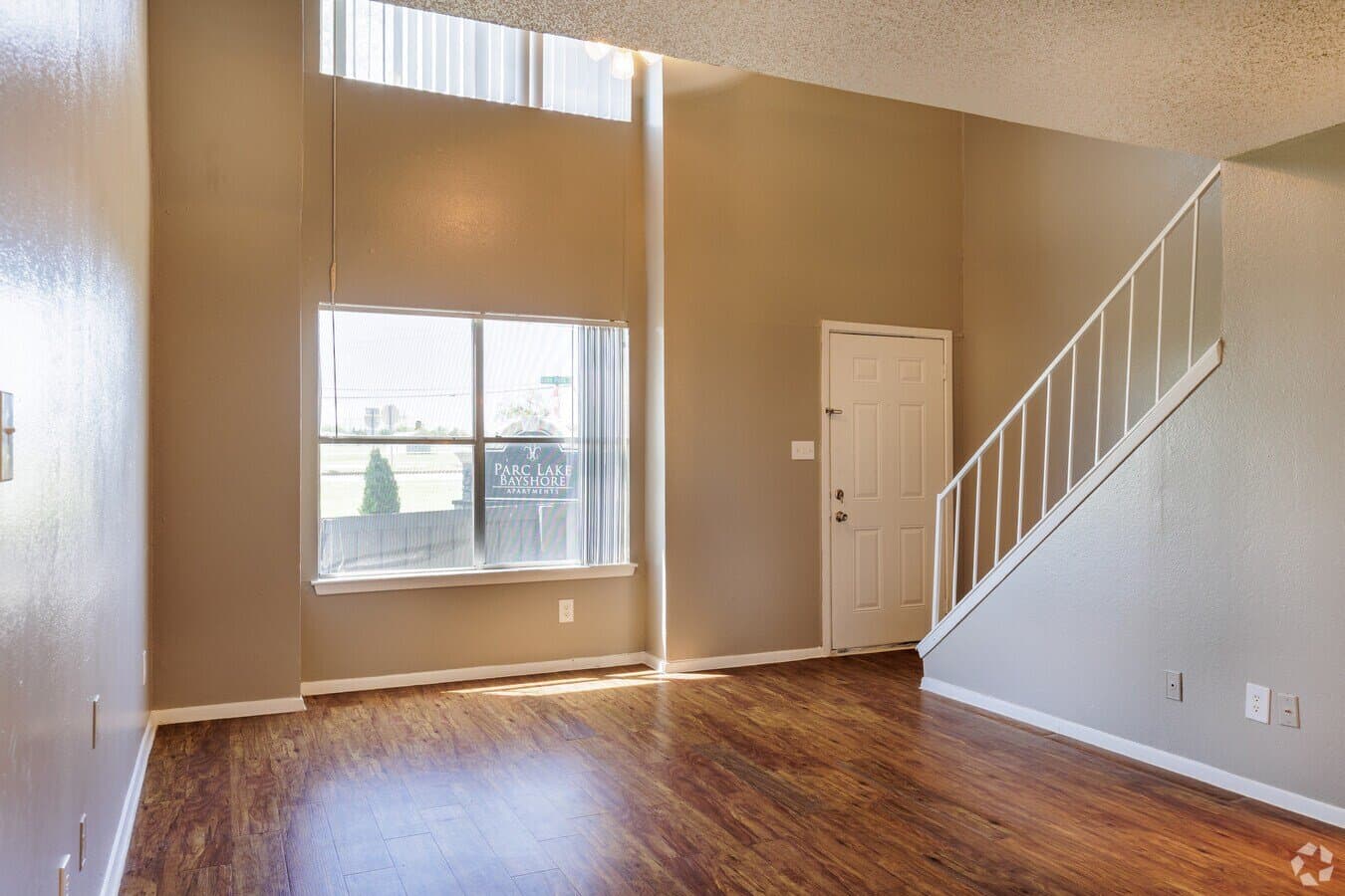 Lewisville Apartment: 1901 Lakeview Cir