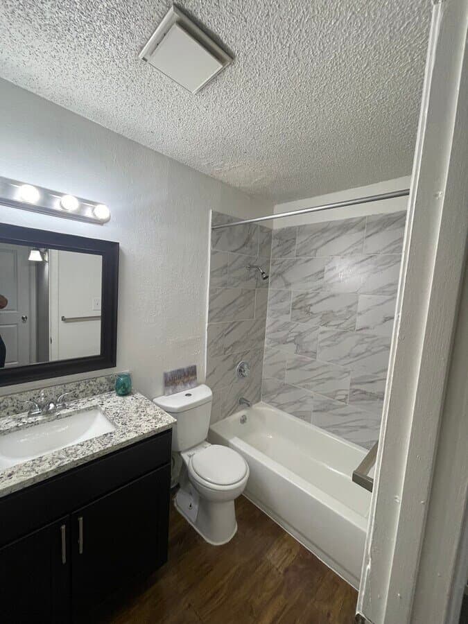 Lewisville Apartment: 1901 Lakeview Cir