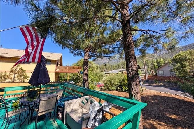 Pine Mountain Club House: 16505 Oakwood Way