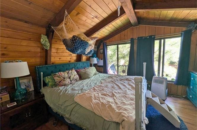 Pine Mountain Club House: 16505 Oakwood Way