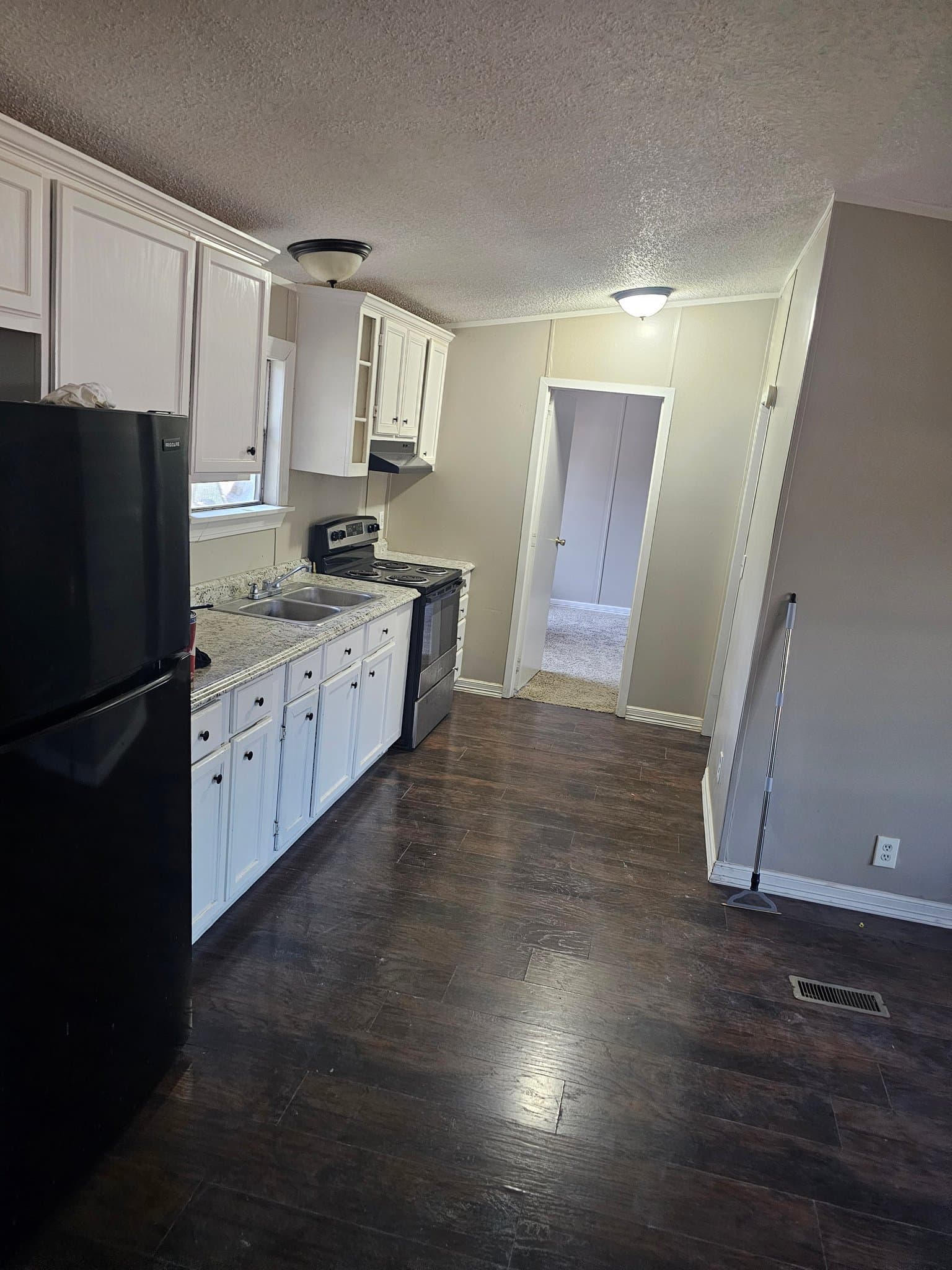 New Caney House: 20702 N Navasota Dr