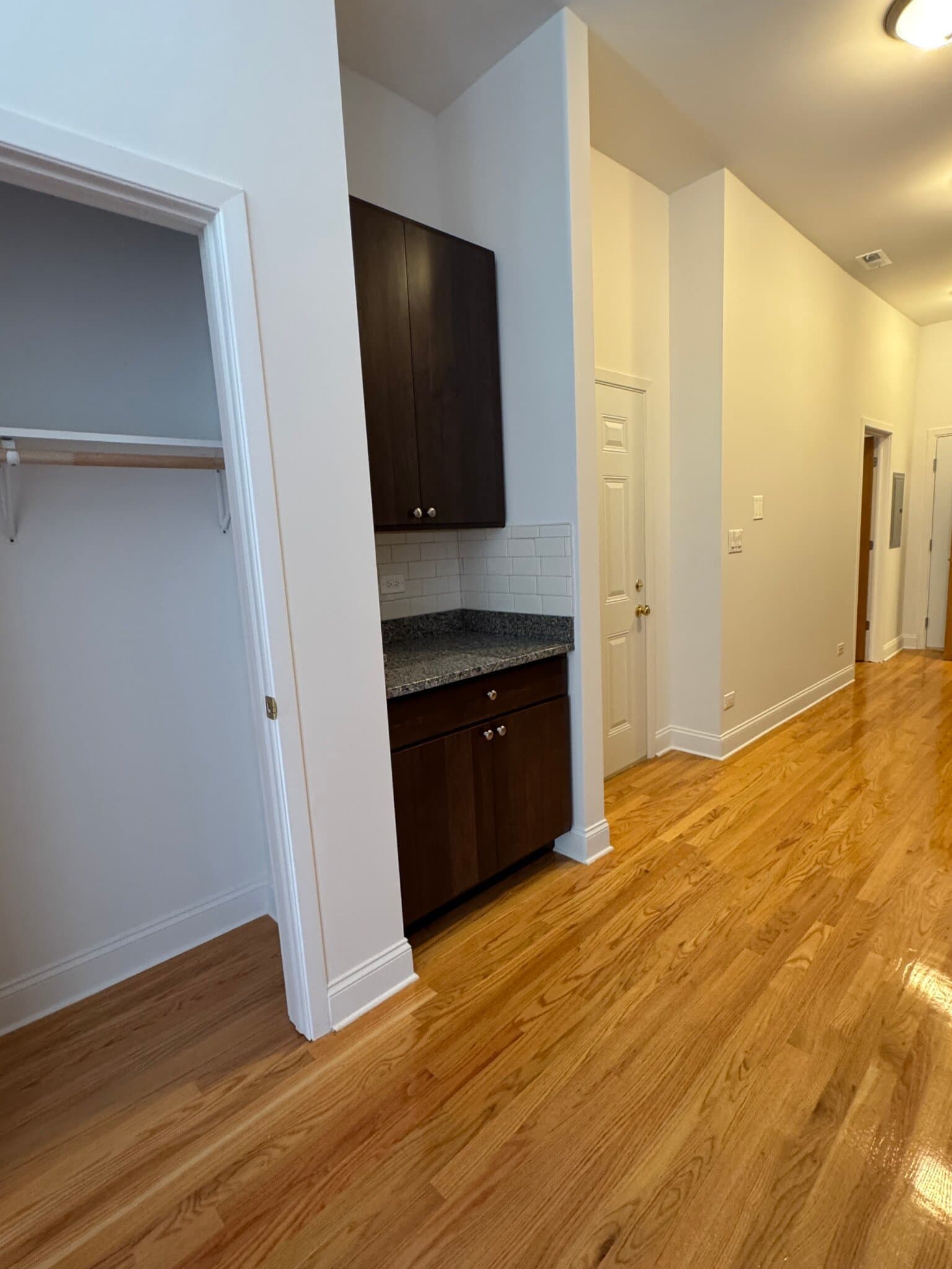 Chicago Apartment: 3512 N Halsted