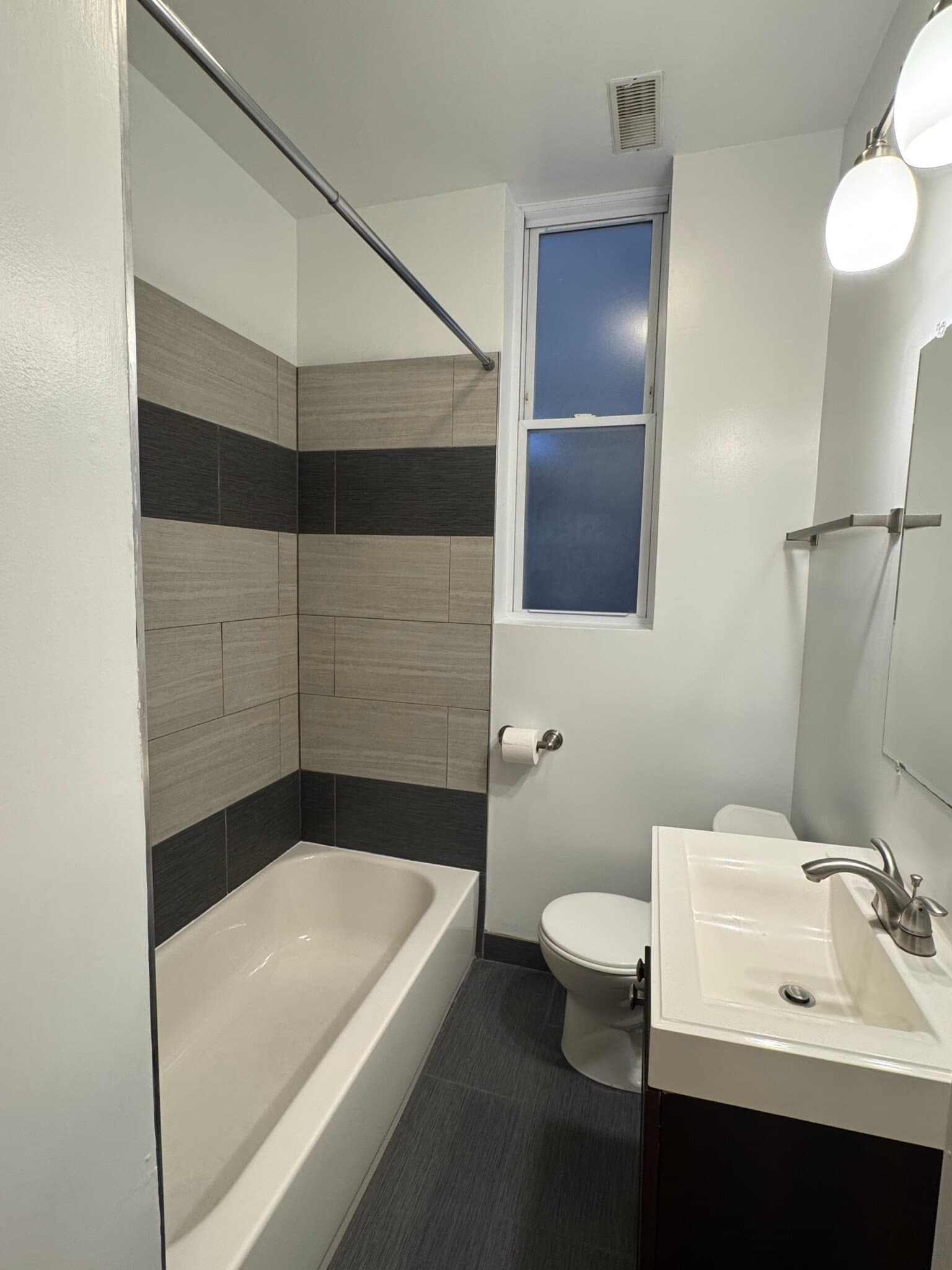 Chicago Apartment: 3512 N Halsted