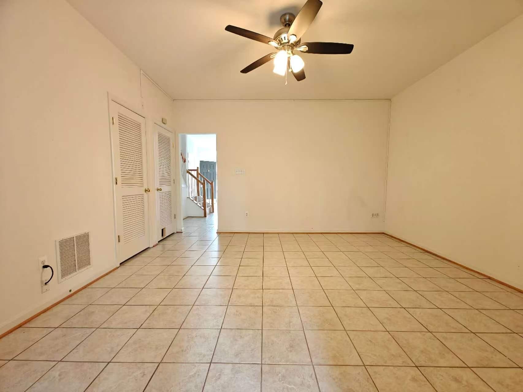 Herndon Townhome: 13030 Park Crescent Circle
