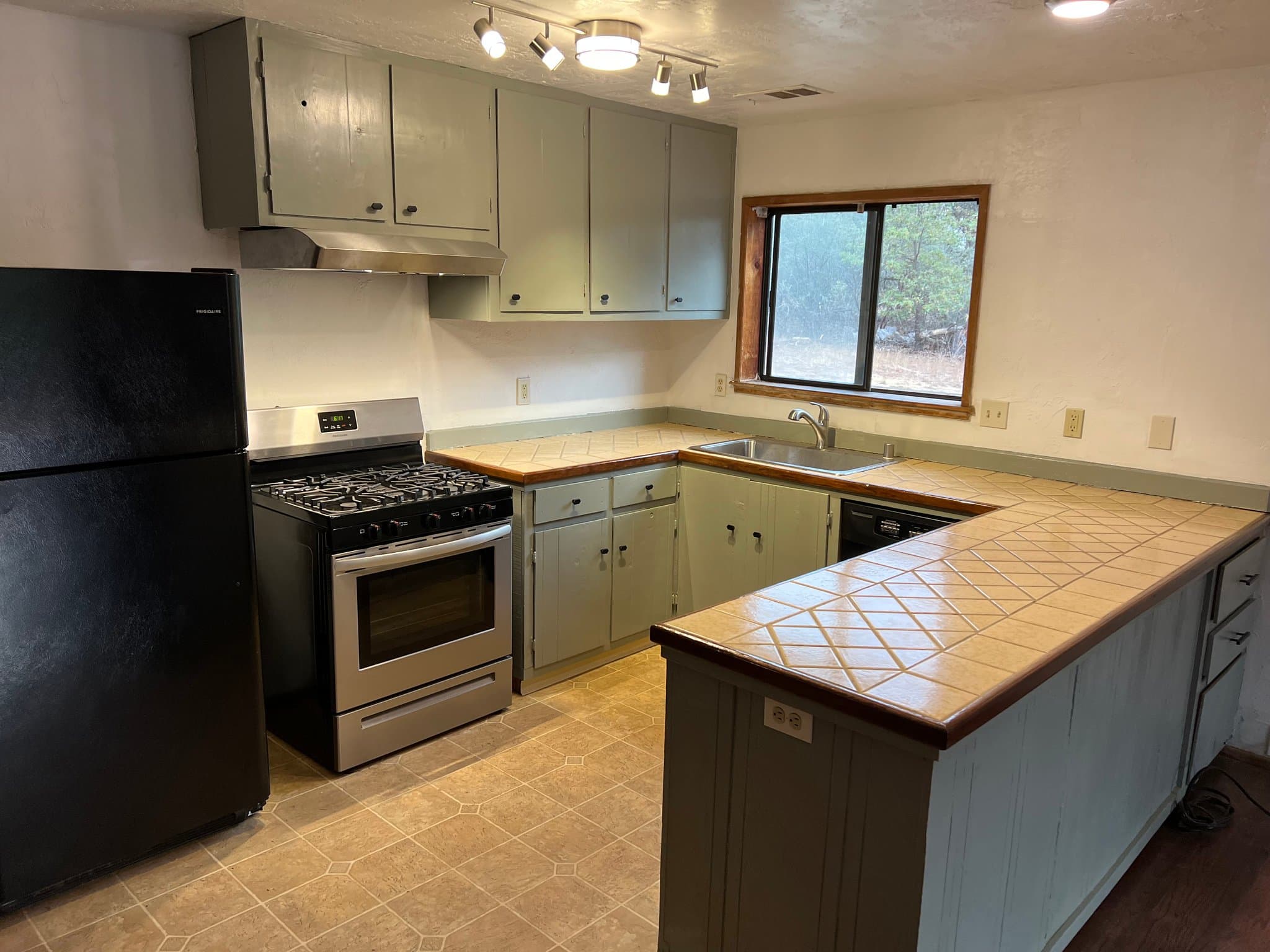 Coulterville House: 10663 Smith Station Rd
