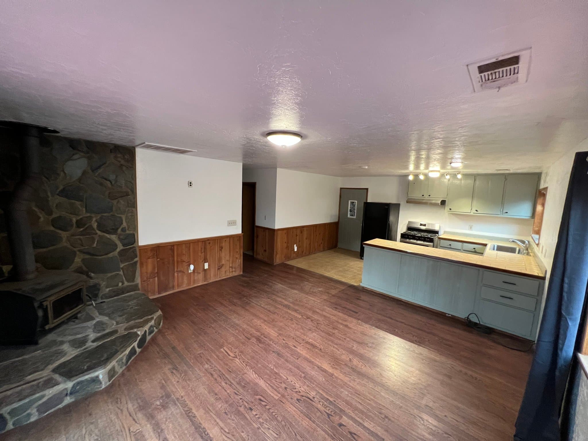 Coulterville House: 10663 Smith Station Rd