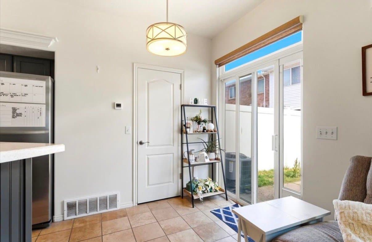 Bountiful Townhome: 80 Peregrine Ln