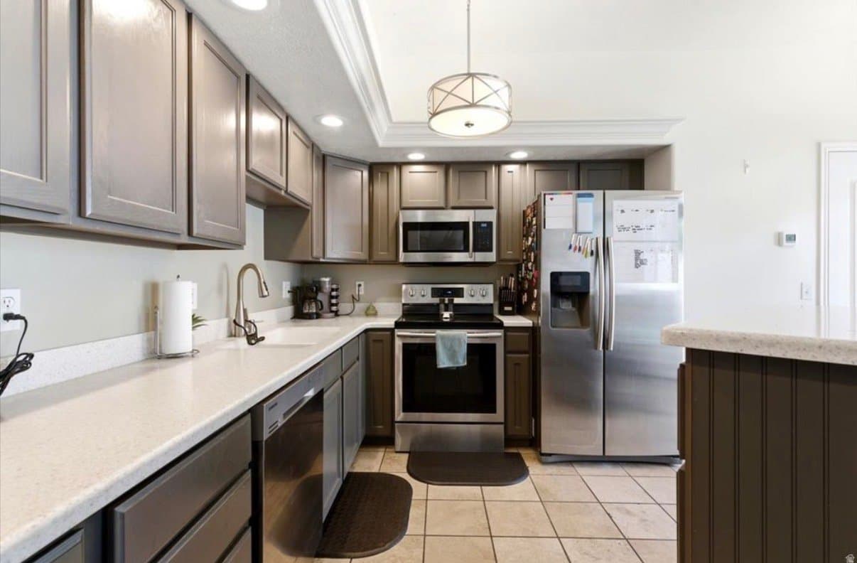 Bountiful Townhome: 80 Peregrine Ln