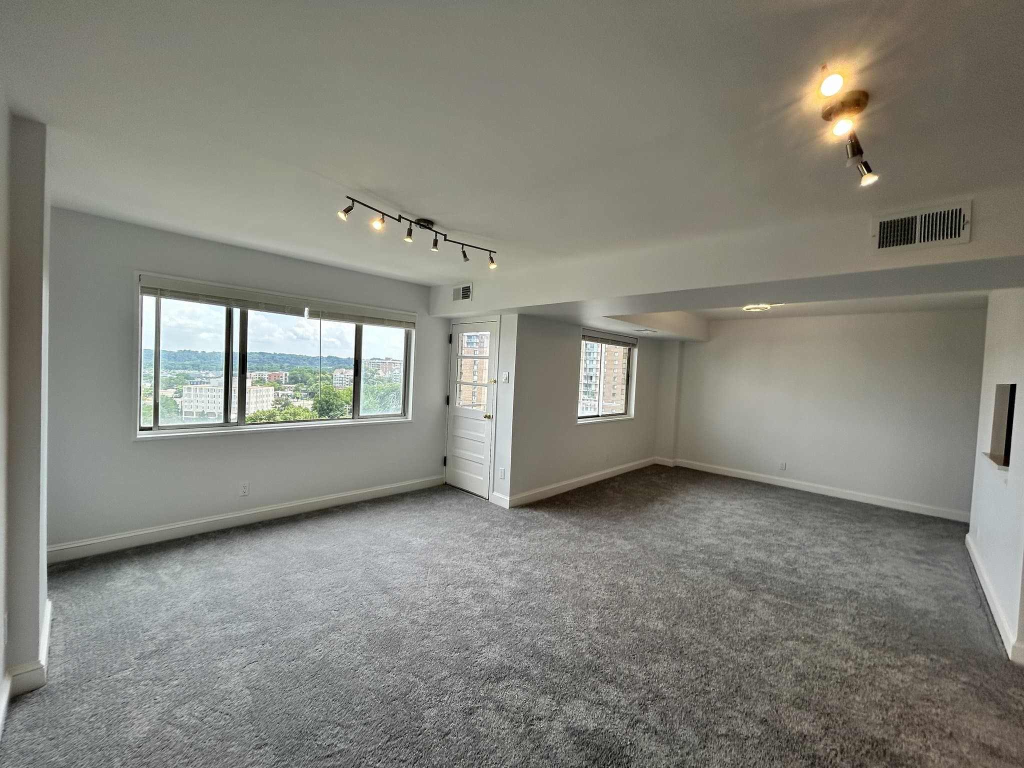 Alexandria Condo: 5340 Holmes Run Pkwy