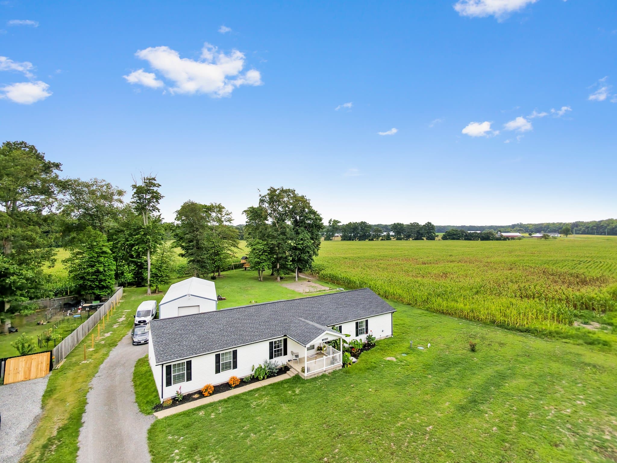 Laurel House: 18235 Little Hill Road