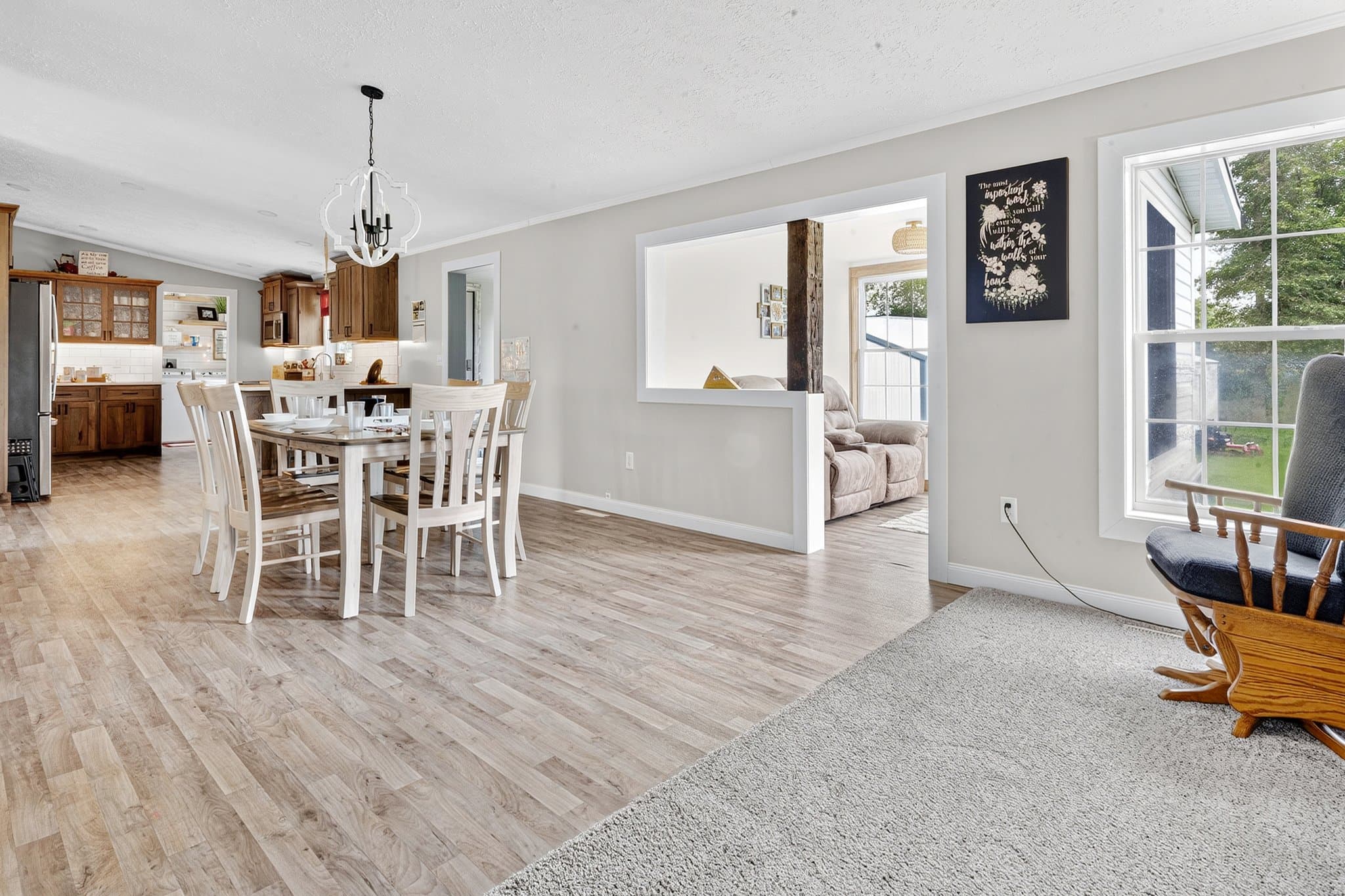 Laurel House: 18235 Little Hill Road