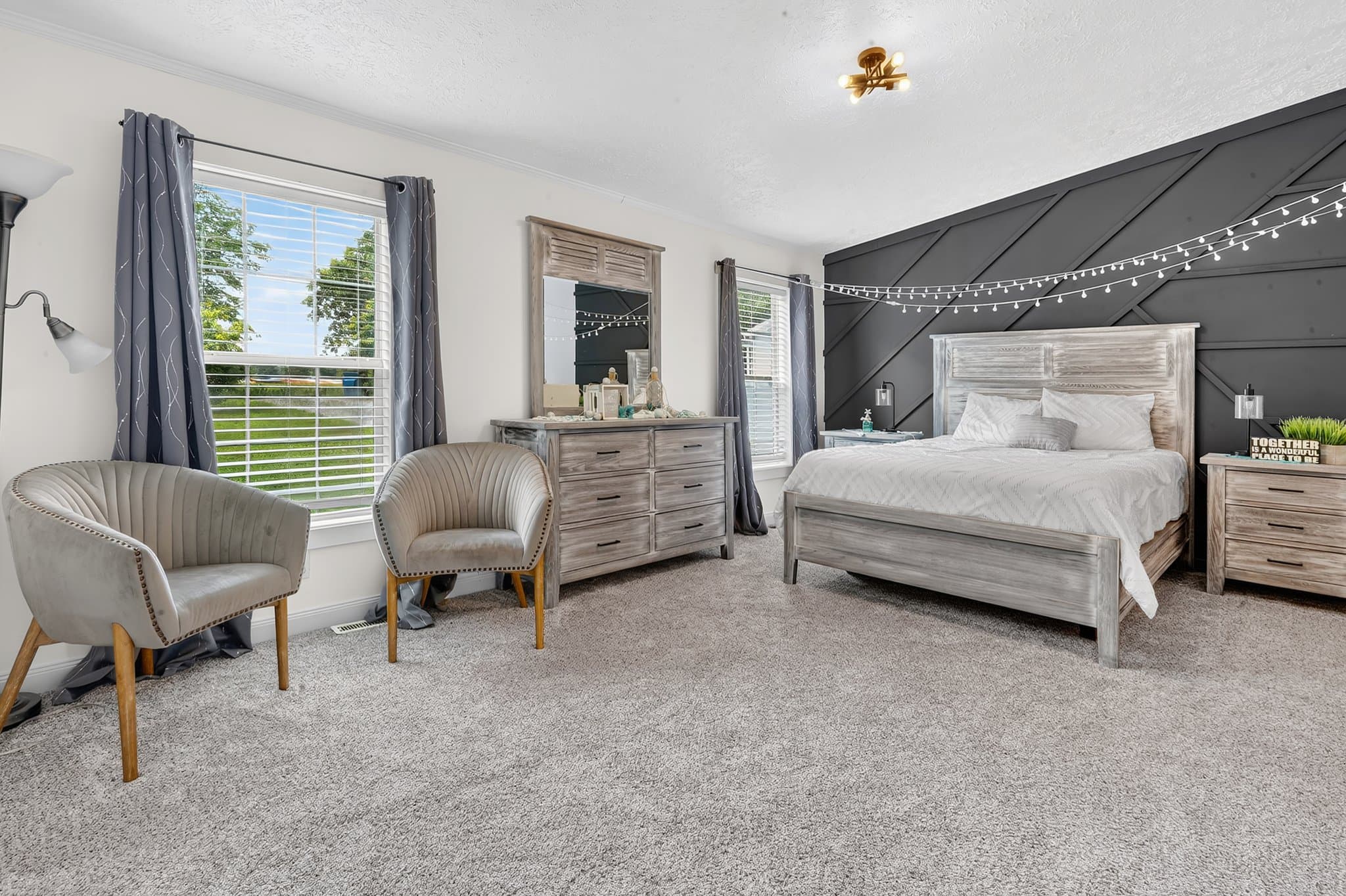 Laurel House: 18235 Little Hill Road