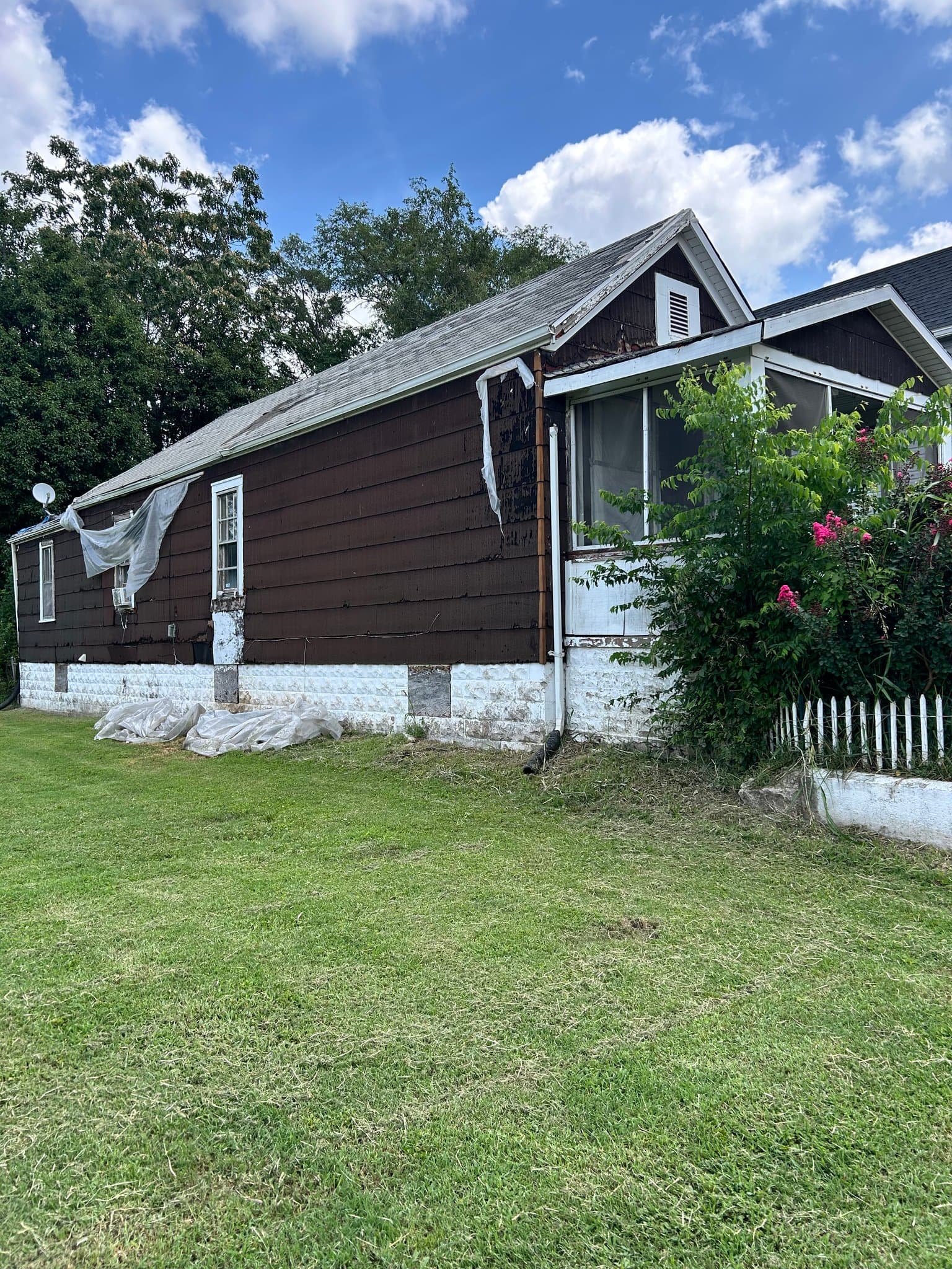 Madison House: 1532 5th St