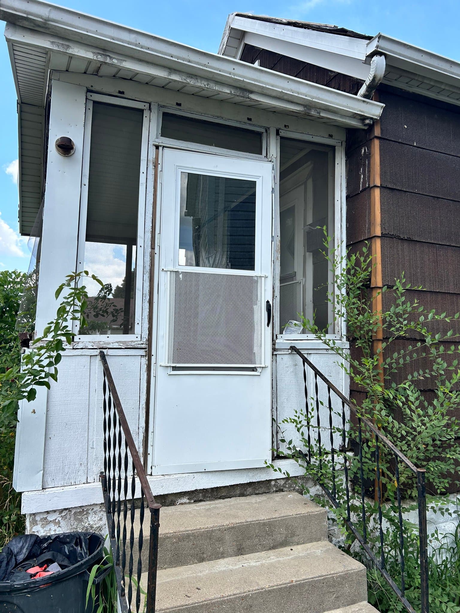 Madison House: 1532 5th St