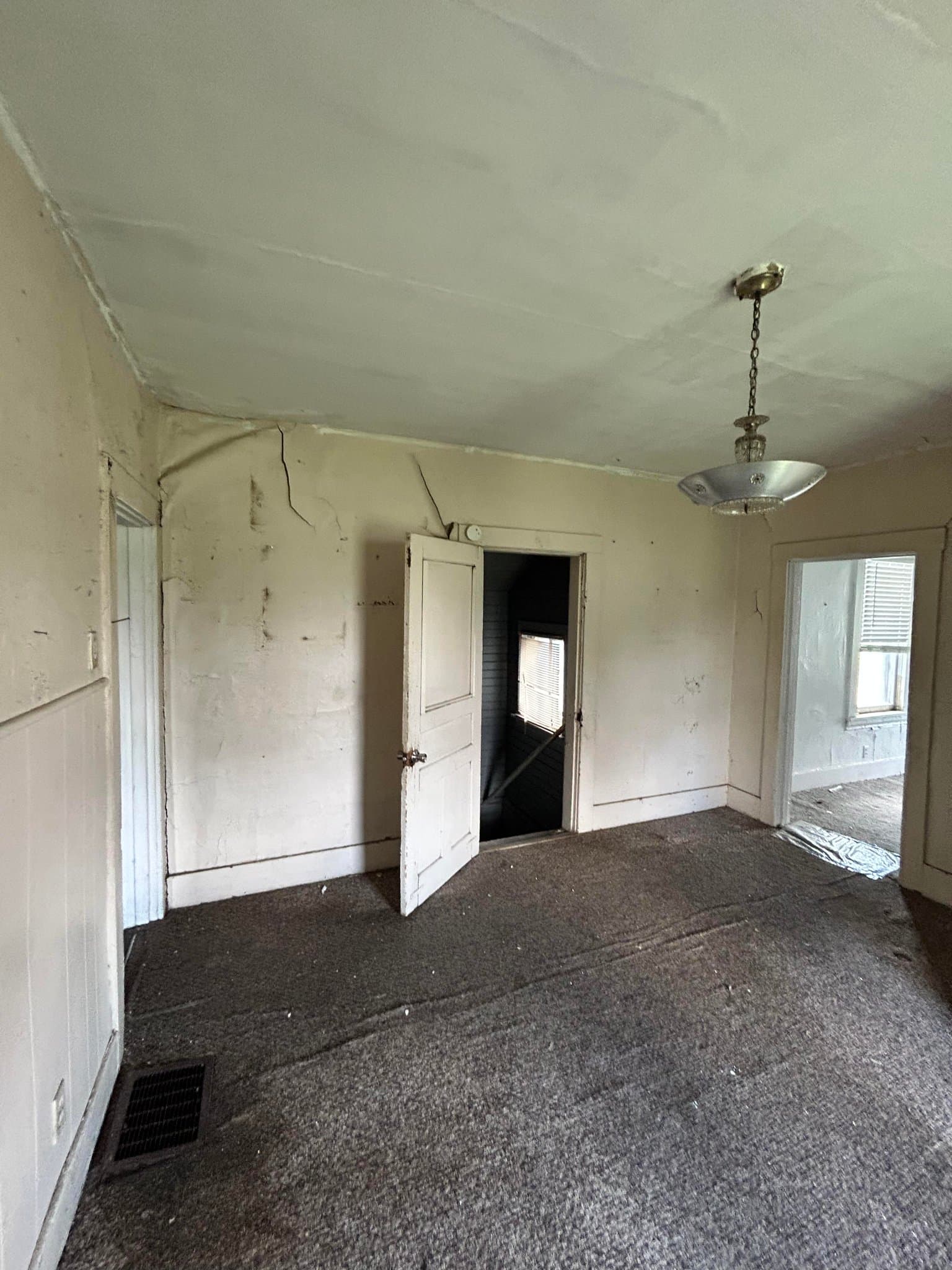 Madison House: 1532 5th St
