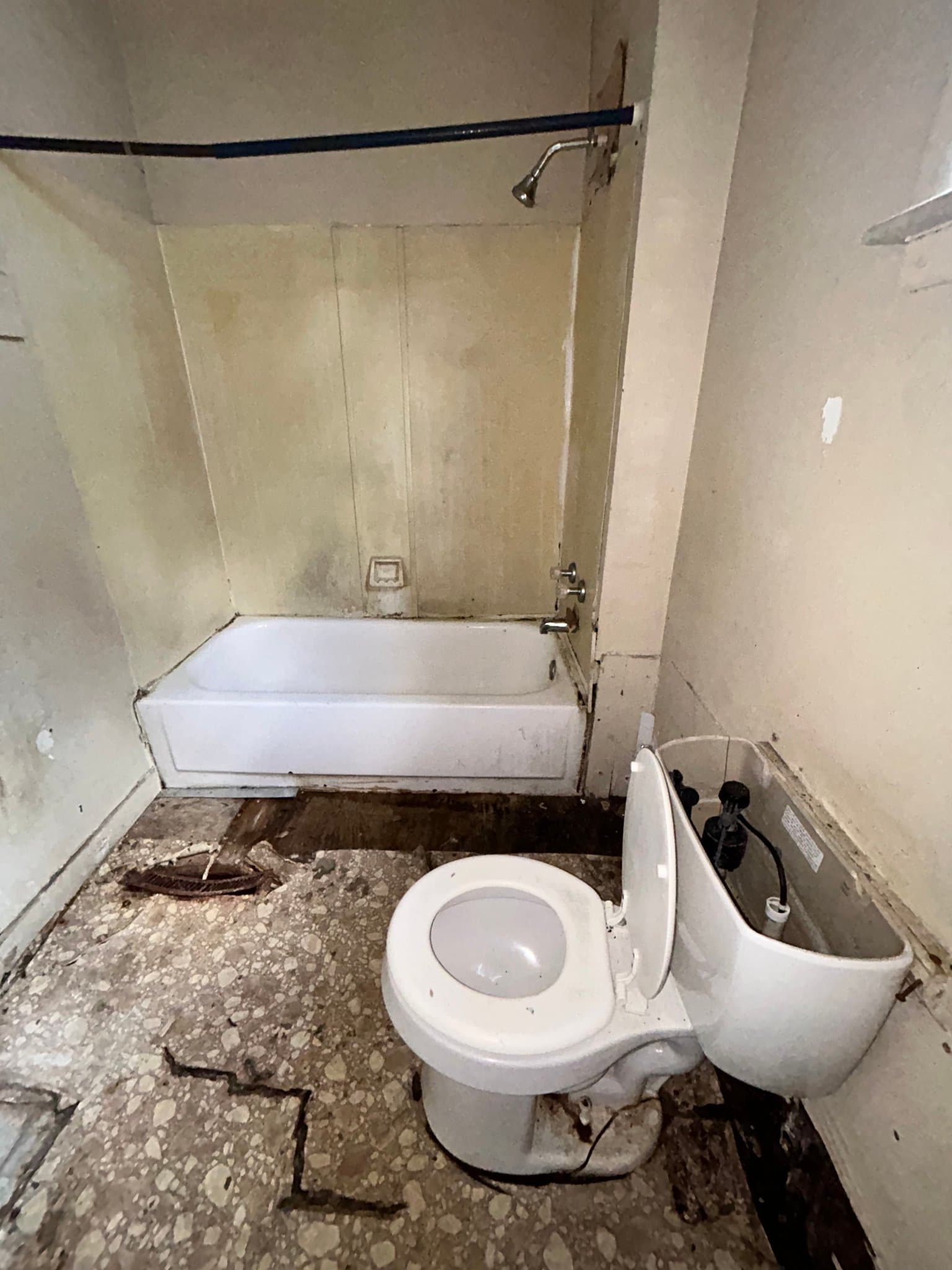 Madison House: 1541 5th St